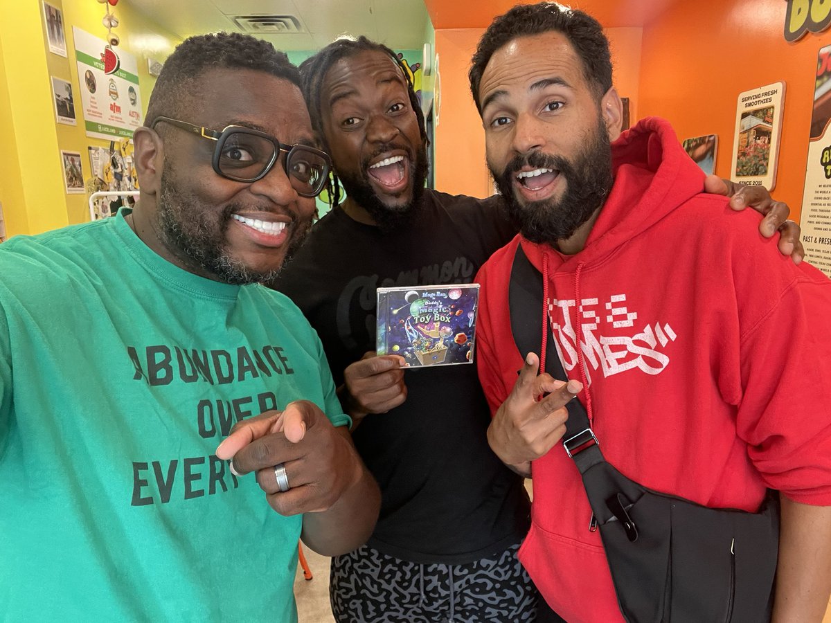 MegaRan's tweet photo. Caught up with the legend @TrueKofi to get him his copy of #BMTB!
Tonight we’re in Bryan, TX with @bit_brigade for another one! Doors 7:30.
Tix: https://t.co/GBDlbX2rFC https://t.co/YorwFYI3GB
