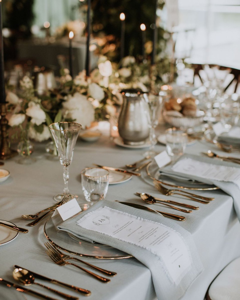 Bringing the romance of Donegal's woodlands indoors at @lougheskecastle for a truly enchanting dining experience. 🌿 Step inside this magical world of enchantment: ow.ly/OMz550PLgaO