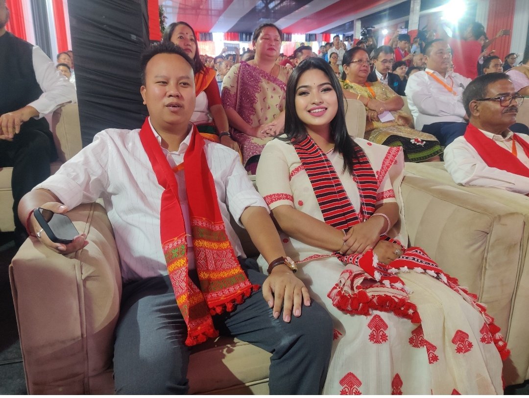 ExecutivePinX's tweet image. I am honored to stand alongside the esteemed people of #KarbiAnglong as the Hon'ble Chief Minister of #Assam, Shri @himantabiswa Sir, Hon'ble CM of #Meghalaya @SangmaConrad Sir and Hon'ble CEM of #KarbiAnglongAutonomousCouncil Dr. @TuliramRonghang Sir today graciously inaugurated