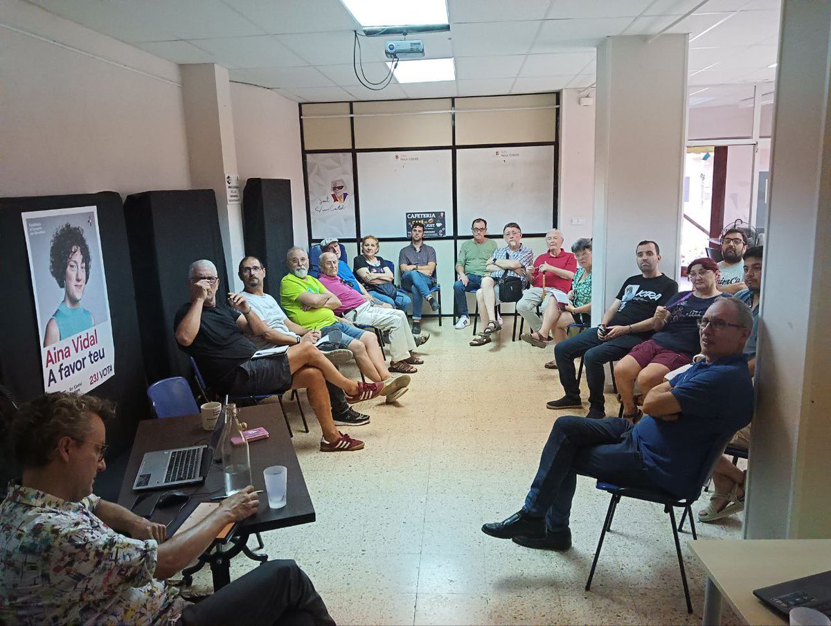 ecp_rubi's tweet photo. #Ara mateix 🔜 reprenent el curs polític, reflexionem, escoltem, recollim proposta 📝en l'assemblea oberta d' @ecp_rubi 

Vine❗ #TreballemPerSerLaTevaVeu #RubiSenseComplexos https://t.co/5hZWh6YJSe