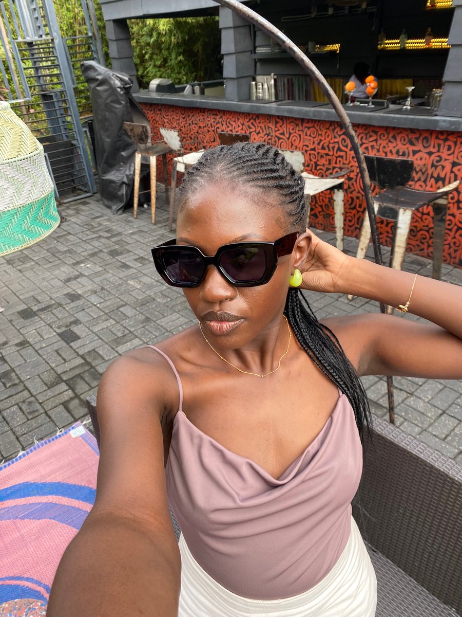 inixni's tweet photo. Gorgeous gworl 📷 https://t.co/SvbFNKIzS8