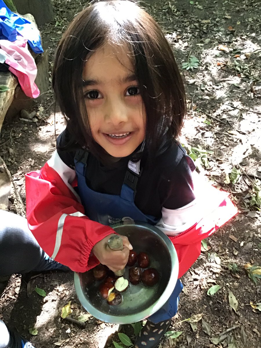 PipersForestSch's tweet image. Year 2 @PipersPrePrep had a wonderful time looking for bugs and making conker soap today. There was a bit of tree climbing too #forestfun #pipersgrounds #pipersoutdoors