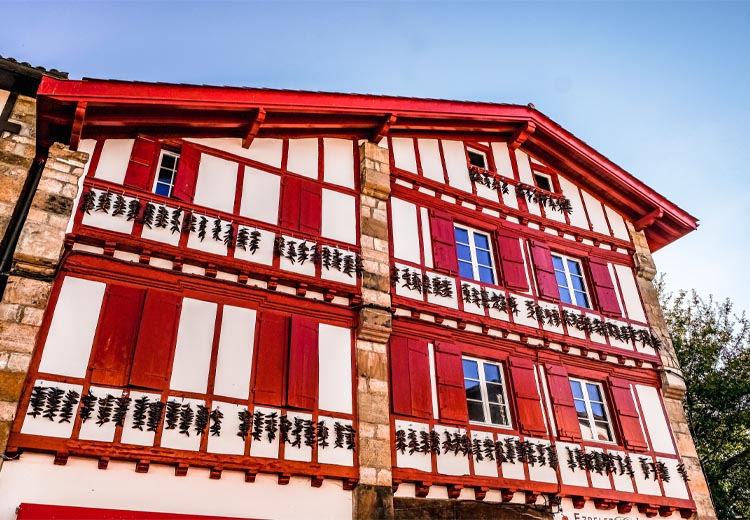 🤤Alors que la #semainedugout bat son plein, partez en Nouvelle-Aquitaine, à la découverte de 4 produits gastronomiques !
😍Des contreforts des #Pyrénées aux plaines du Poitou, laissez vos papilles voyager avec cette balade culinaire d’exception 👇
bit.ly/Gastronomie_No…