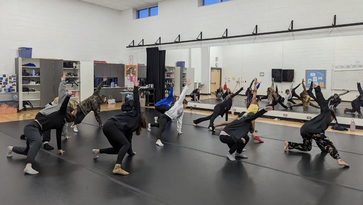 Today we spotlight on @FVHSDance! We are so excited for the future of our dance department as they continue to grow and foster the love of dance @FuquayVarinaHS @WCPSS_Arts #ArtsEdWeek