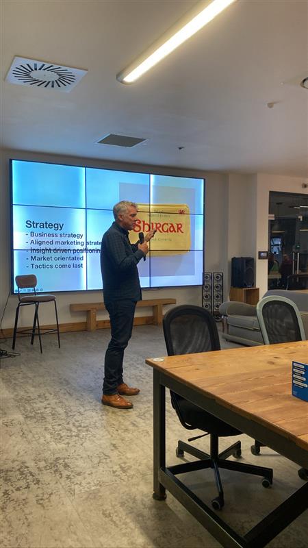 Market Share tweet media