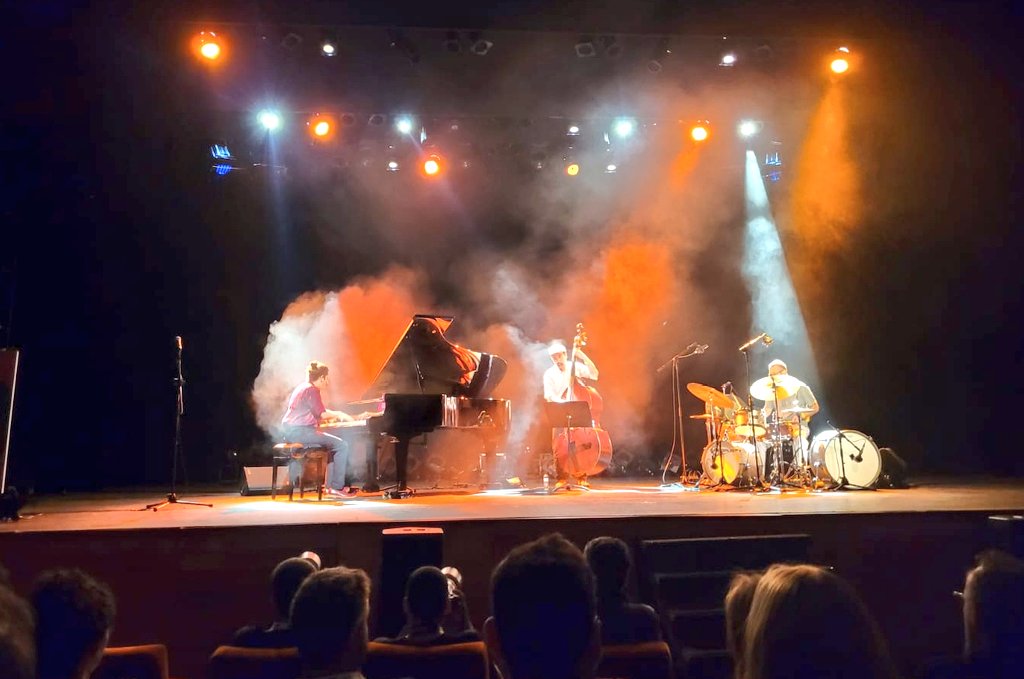 🎹 Marco Mezquida inaugura el 35è <a href="/MercatMusicaVic/">MMVV</a>.
🎶 Comencen quatre jornades en què Vic serà la capital de la indústria musical catalana.
🤝🏻 Amb el suport de la <a href="/diba/">Diputació de Barcelona</a>. 
diba.cat/web/el-diari/-…