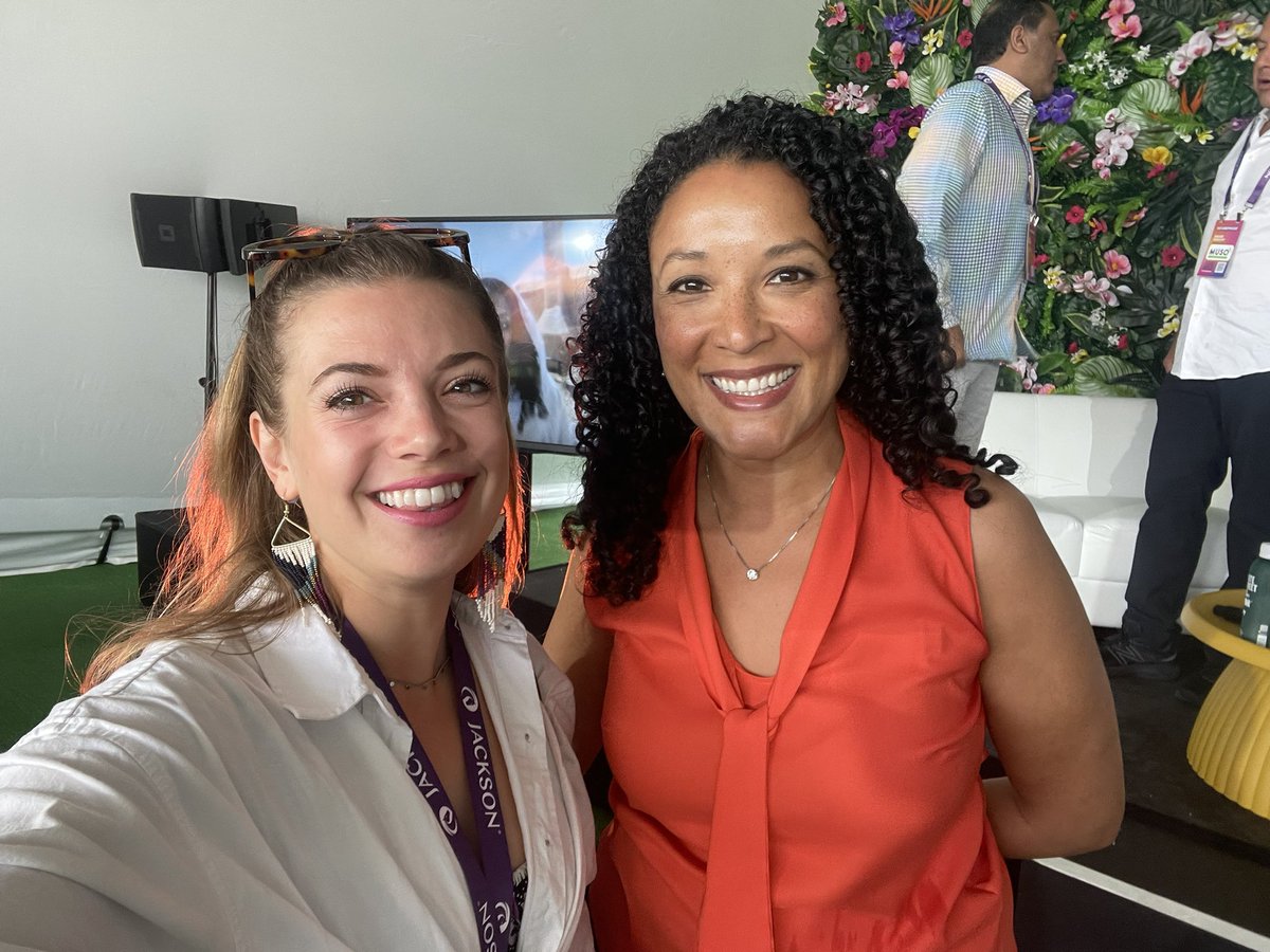 Elena Krasnow (@elenaspeaking) on Twitter photo When you see your industry role model speak at a conference the rules are:
1. Sit in the front row 👩🏼🎓
2. Absorb as much as humanly possible 🧽
2. Take a selfie after the presentation 📸
<a href="/rrobasciotti/">Rachel J. Robasciotti</a> thank you for being such a force for good in our world. We need you. ❤️🔥🔥 When you see your industry role model speak at a conference the rules are:
1. Sit in the front row 👩🏼🎓
2. Absorb as much as humanly possible 🧽
2. Take a selfie after the presentation 📸
<a href="/rrobasciotti/">Rachel J. Robasciotti</a> thank you for being such a force for good in our world. We need you. ❤️🔥🔥