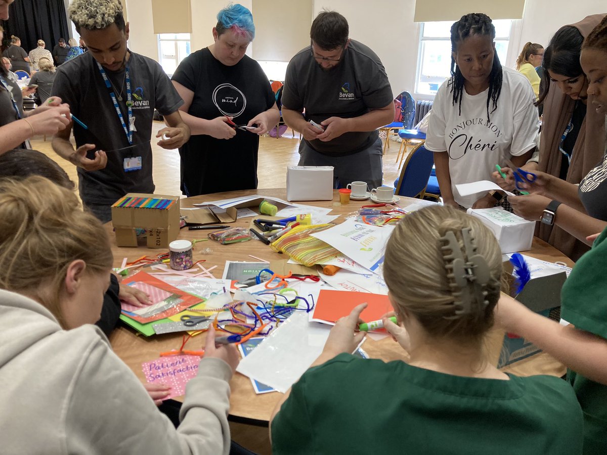 Ash Alom tweet media