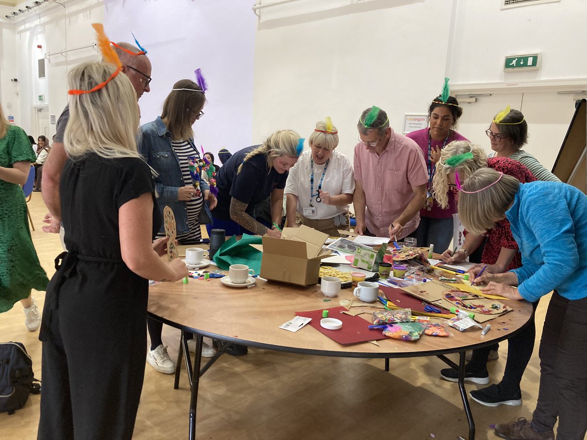 Ash Alom tweet media