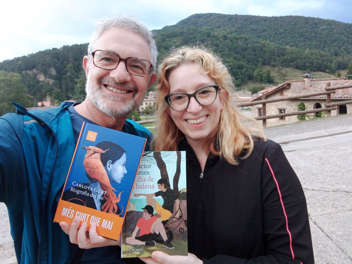 Acabats de comprar a la llibreria Roura de Sant Pau de Segúries. Dos llibres que prometen intensitat i emocions profundes.
@llibreriaroura
<a href="/CarlotaGurt/">La Gurt</a> 
<a href="/MelciorComes/">Melcior Comes</a>