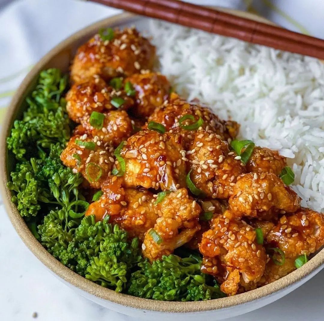 LetsEatRich1's tweet photo. Crispy Sesame Cauliflower 🥡 https://t.co/REQGIn4Qry