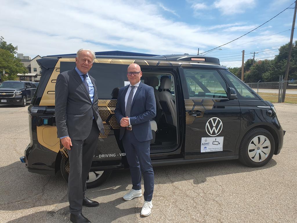 JTrittin's tweet image. Ein Auto, dass auch ich fahren darf. Autonomer #IDBuzz von @VW in #Austin #Texas ...