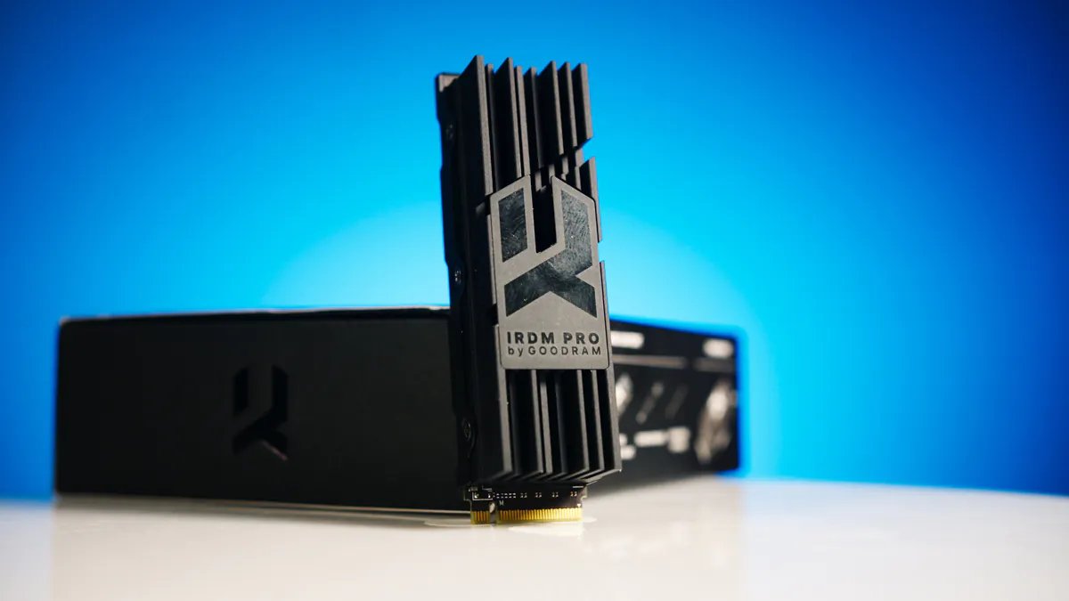 RootNationUA's tweet photo. Огляд Goodram IRDM Pro 2 TB: Оперативка проти кастомних стендів – в чому небезпека? #Залізо #GOODRAM #Вибране #Оперативнапамять 👉 https://t.co/088g5a5xnn https://t.co/rQuawJJ3Yx