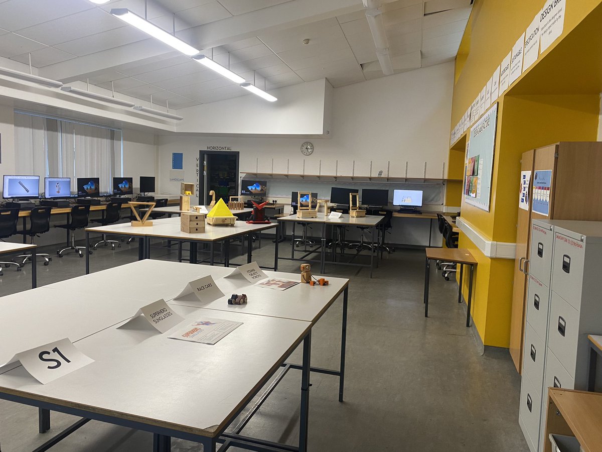 MrNicolTech's tweet photo. All set up for @Boness_Academy P7 open evening, @MissHen09782355 and I can’t wait to meet you all! https://t.co/6Y69lk0f8L