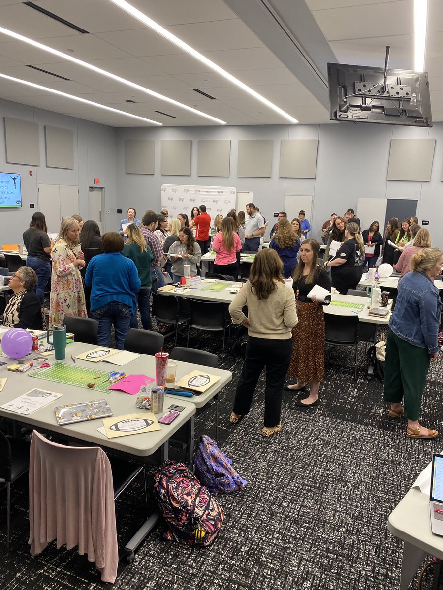 abbycadabra4's tweet photo. Having a blast with Lubbock-Cooper ISD and some surrounding districts! #lead4ward #teach4learning https://t.co/k8kcQvQGYu