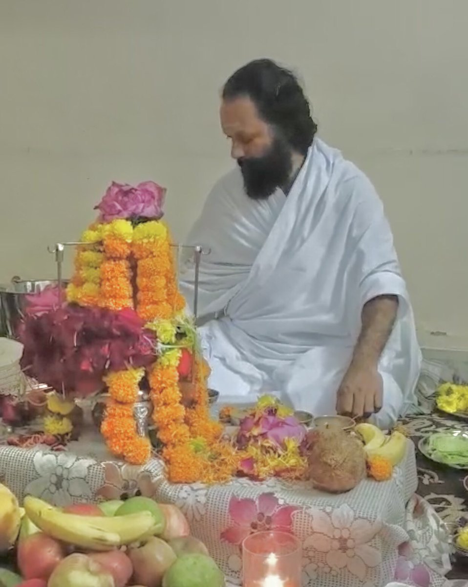 JGDSwamiji's tweet photo. #SravanRudraPuja2023 today evening Pooja from #SardarNagar #Ahmedabad #VDSGujarat.
@AOLGujarat @Vaidicpujas https://t.co/fFoeSC50Xy