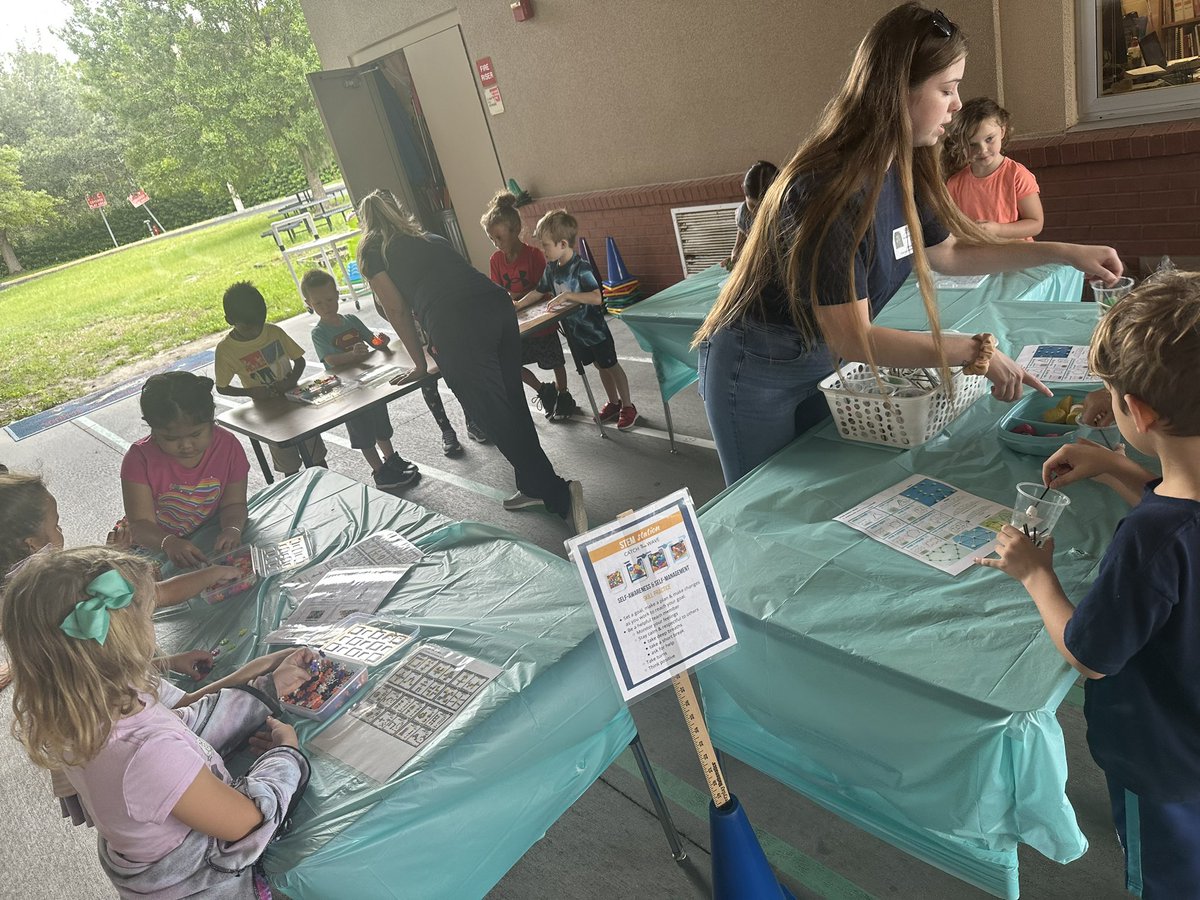 KBrinkman_OCPS's tweet photo. Thank you to our Student Services and Special Areas team for hosting and helping students learn about Resiliency. What a great day it was! @ColumbiaES_OCPS https://t.co/Loi0lAzJO2