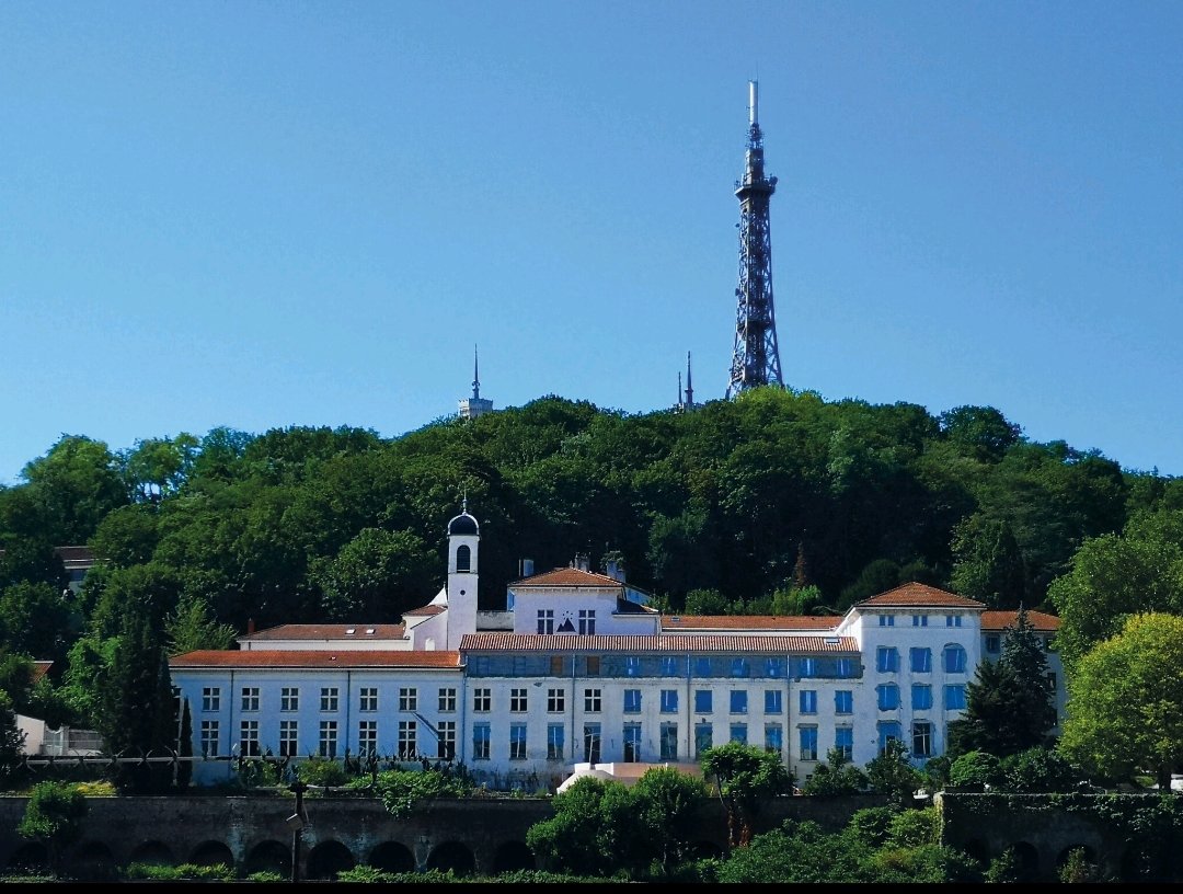 Journées Européennes du Patrimoine : visitez nos écoles à Lyon et Meyzieu ce samedi 16 septembre.

Une occasion unique de découvrir l’histoire de notre établissement à travers son architecture. 

#journéesdupatrimoine #patrimoine #architecture #lyon #meyzieu