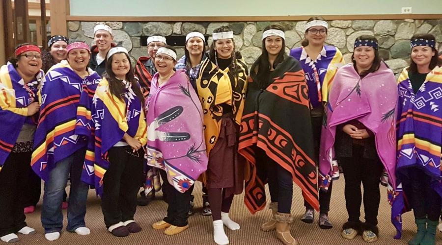 WCELaw's tweet photo. Our #RELAW program is accepting Expressions of Interest for the 2023-24 Co-learning Program. Our experts work w/ Indigenous community members / Nations to build the foundation for revitalizing Indigenous law for environmental sovereignty. Apply by Sep 23: https://t.co/oyeY3cbHuX https://t.co/5A7NkyTGxD