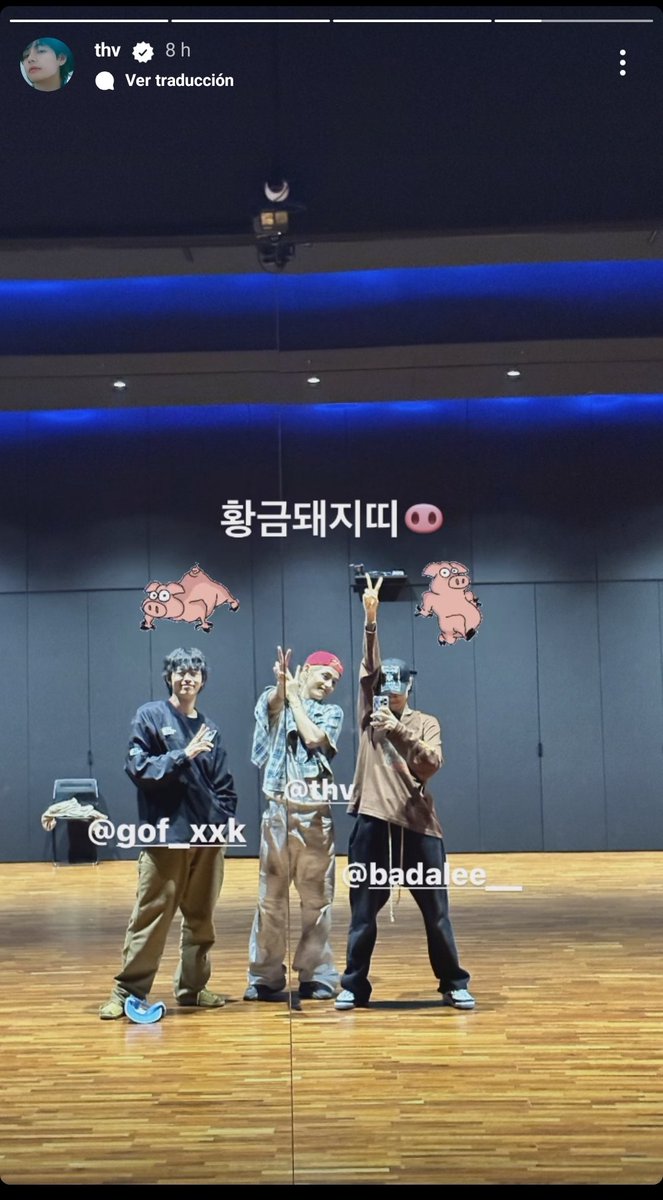 kthpymedia's tweet photo. IG • Kim Taehyung / @.thv en sus historias de Instagram 20230913

1. https://t.co/yk7gf69zKN
2. Vídeo de Smoke Challenge @.badalee_ @.god_xxk 95 (el año de nacimiento de los 3)
3. La combinación nde cerdo dorado  🐽
(1995 es el año del cerdo) https://t.co/6qXNtrB5xa