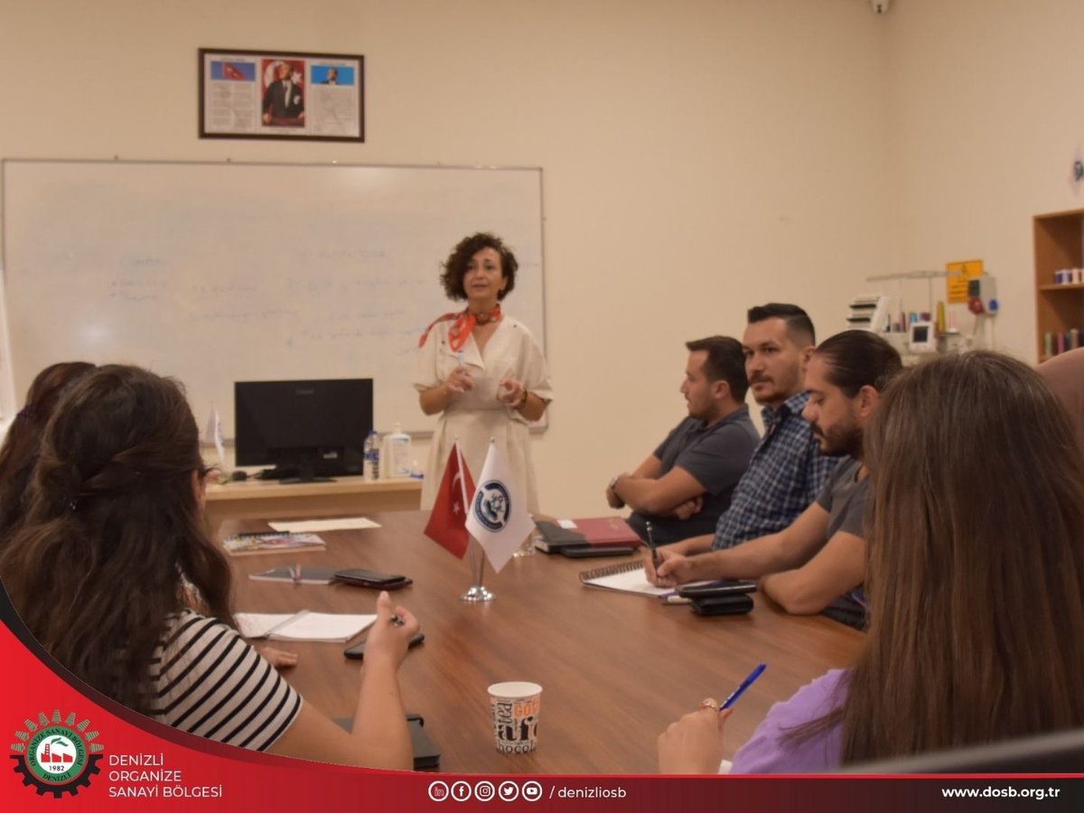 DenizliOsb's tweet photo. Bölge Müdürlüğümüz ve İlkay Gürgün Gelişim Akademisi işbirliği ile düzenlemiş olduğumuz "Enine Boyuna Kalite Kontrol" eğitimi Dostem Mesleki Eğitim Merkezimizde başladı. #dosb #osb #denizliosb #dostem #denizliorganizesanayibölgesi https://t.co/Ok9ZmtjSGX