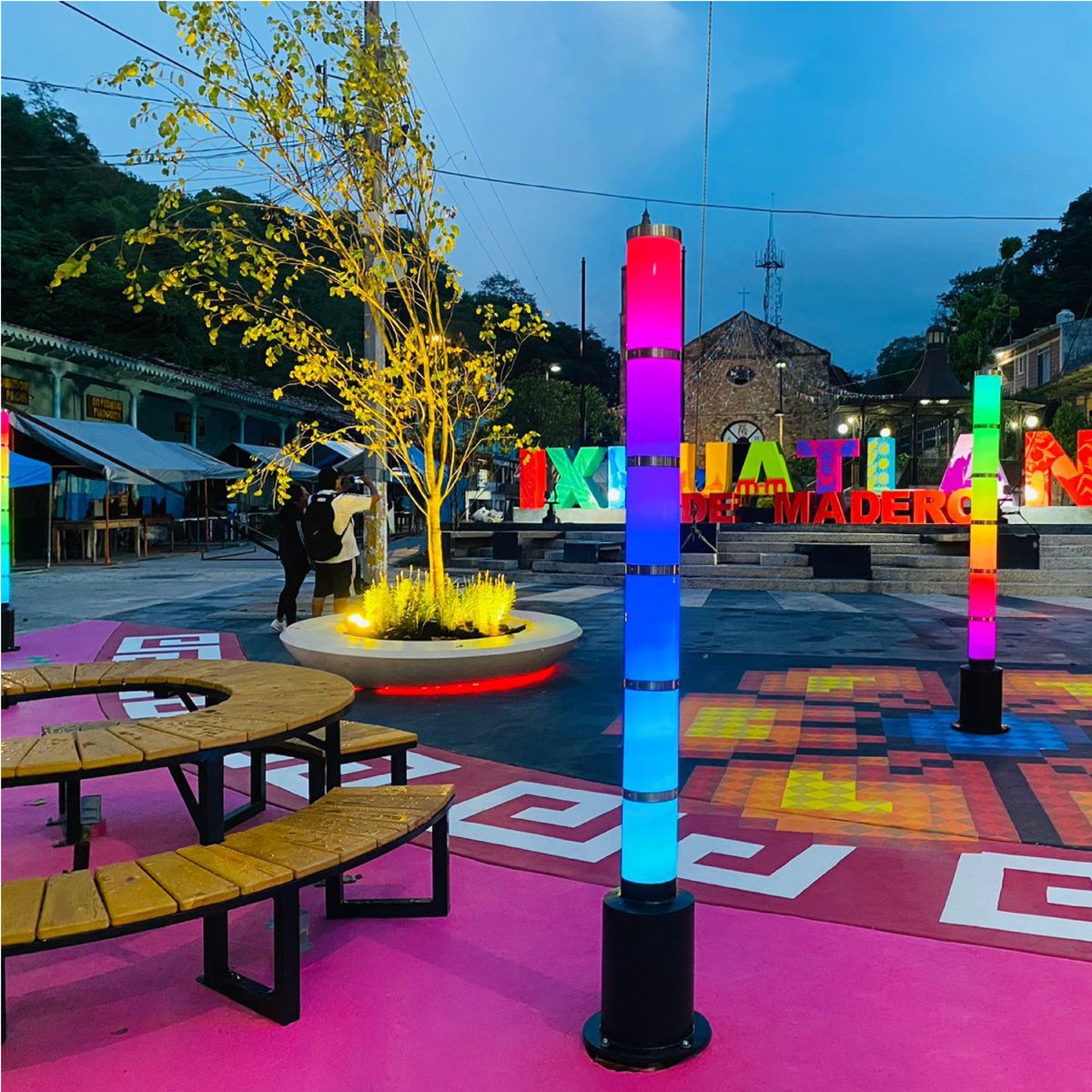 💡¡Haz de tus espacios algo único, algo diferente, algo WOW!
.
.
.
.
.
#inwow #makeitwow #makingplace #innovation #tecnologia #inmersivo #entretenimiento #playground #arquitecturamx #arquitecturamx #diseñodeinteriores #mexico #digitalart #light #experience #lightshow #nature