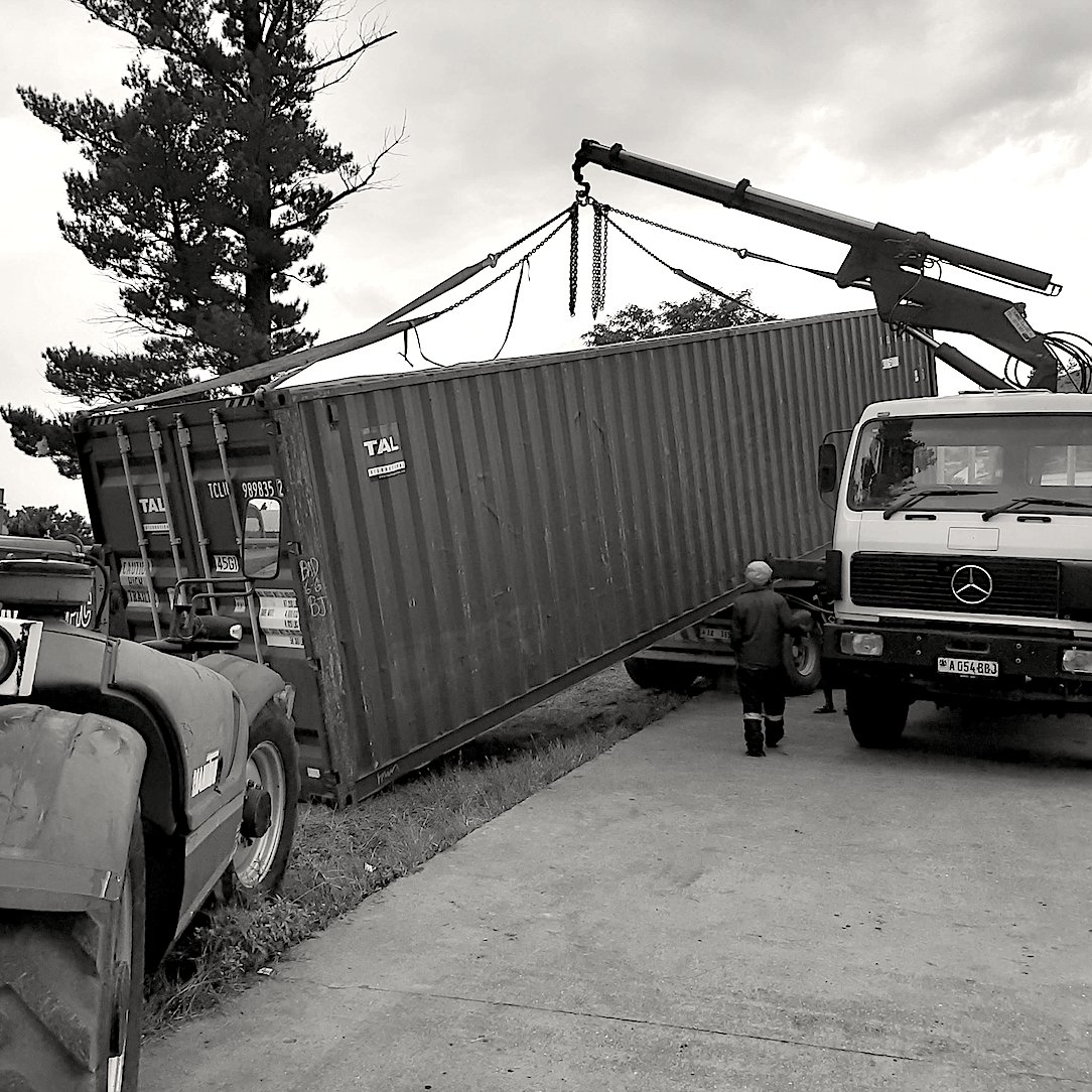 BikesFoundation's tweet photo. Shipping containers are handy for establishing a new bike shop: they're weatherproof, safe, and easily expandable. We're assisting some of our sister shops with the purchasing and setup. Come and help us to fill our 84th container to Kenya! EVERY BIKE COUNTS 🚴🏻‍♀️  #mikesbikes https://t.co/I8cm8NEdJ7
