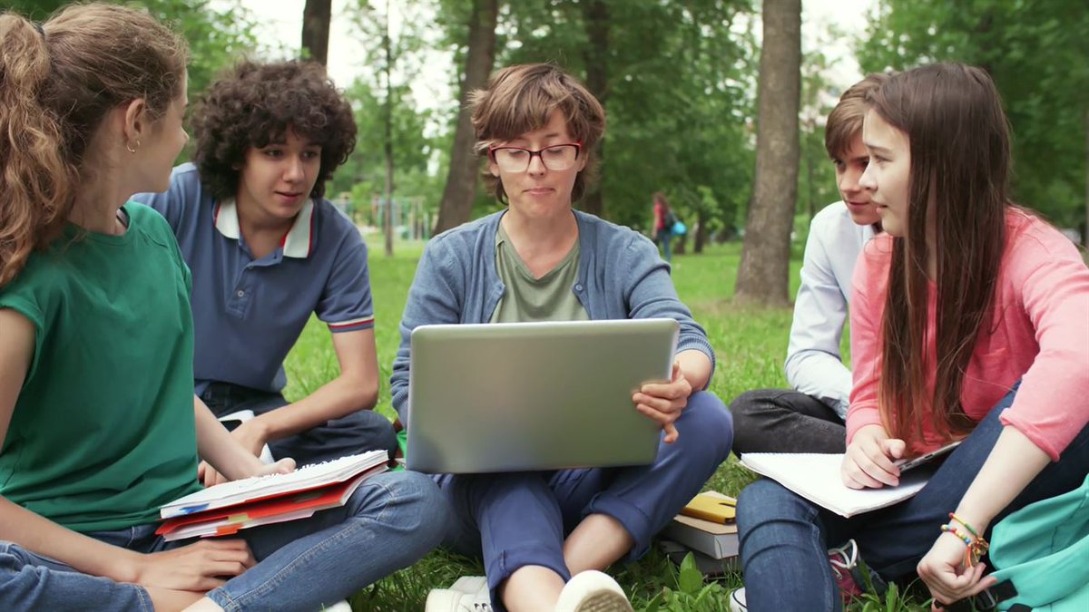Passionate about equality for girls &amp; young women? Do you have a plan to put your idealism into action?
We’re offering grants up to £1,000 for 13-24 year-olds &amp; organisations that work with young people to fund new projects with this aim.
More: orlo.uk/yJBJp