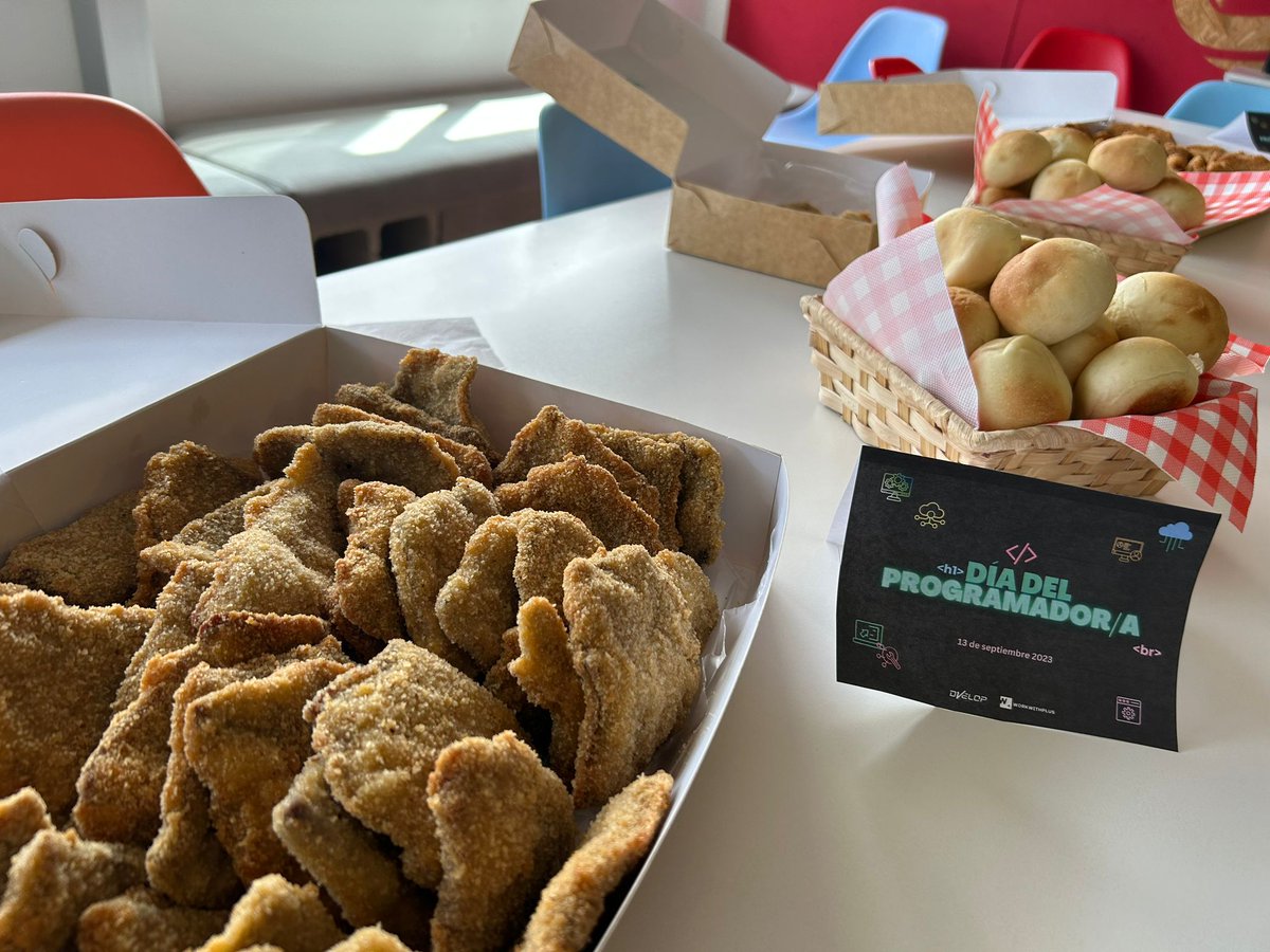 workwithplus's tweet image. 👩‍💻Happy Programmer´s Day!

We like to celebrate all programmers that trust our company, our team and our products. We feel your support daily and are always aiming higher to fulfill our ultimate goal of enhancing your @GeneXus experience 🚀

#DiaDelProgramador #WorkWithPlus