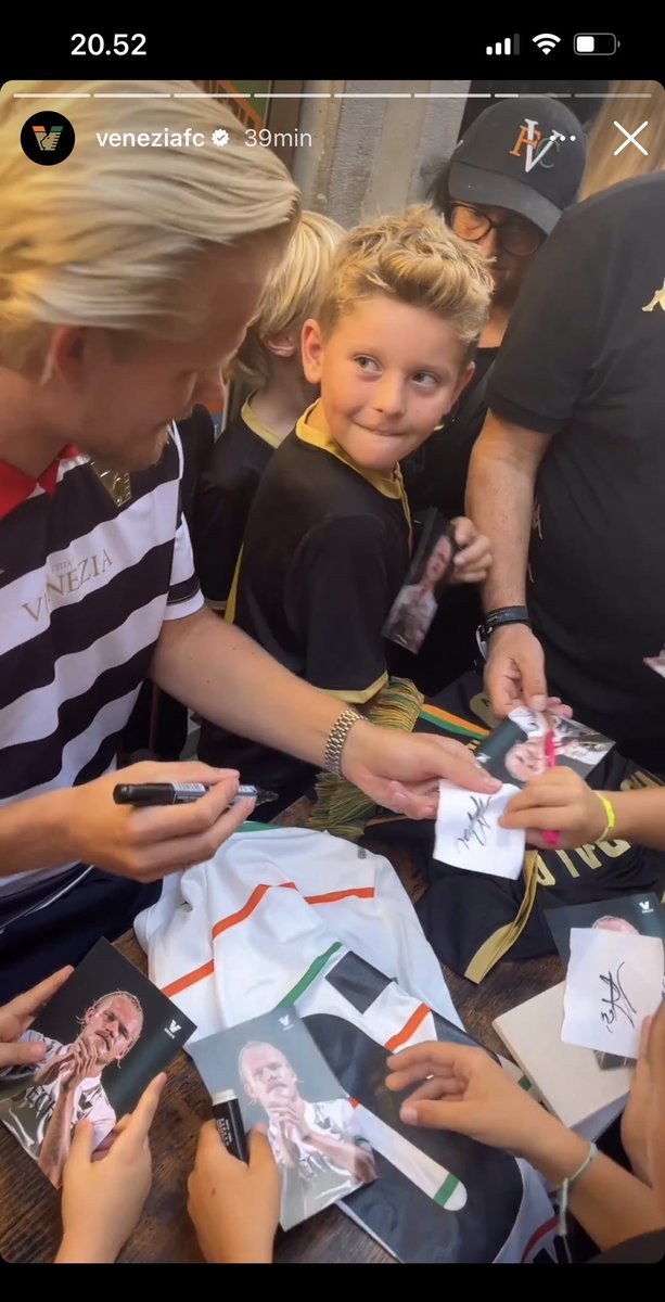 Joel Pohjanpalo ja uusi jatkosopimus Venezian kanssa vuoteen 2027!✍️🛶
#huuhkajat #seriebfi