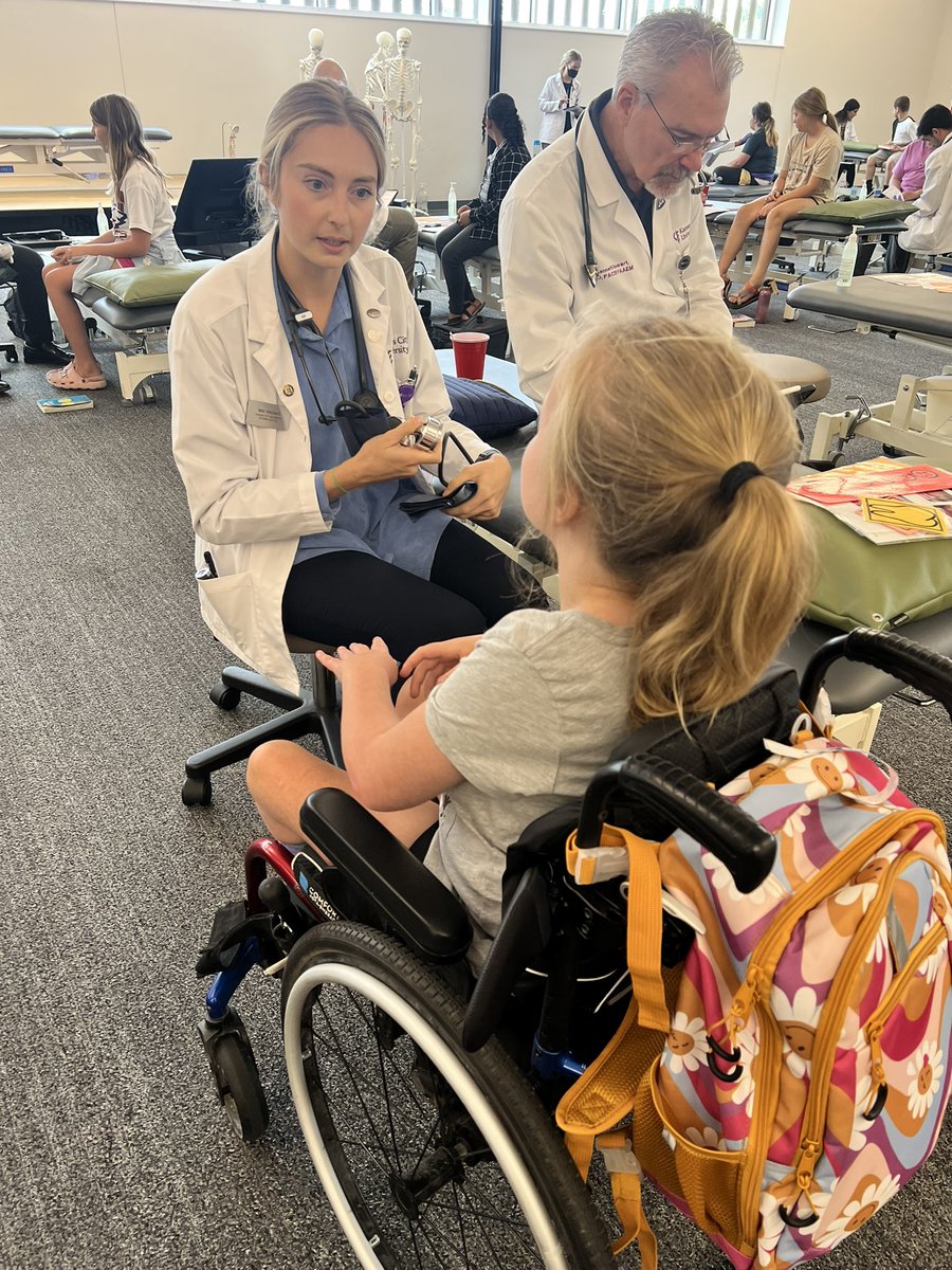KansasCityU's tweet photo. Fifth grade students from Kelsey Norman, McKinley, and Irving elementary schools arrived on the KCU-Joplin campus today to participate in this year's Score 1 for Health screening event. Healthier families make healthier communities! Learn more at https://t.co/9x5dv3DPSY https://t.co/kqK00Ptdu3