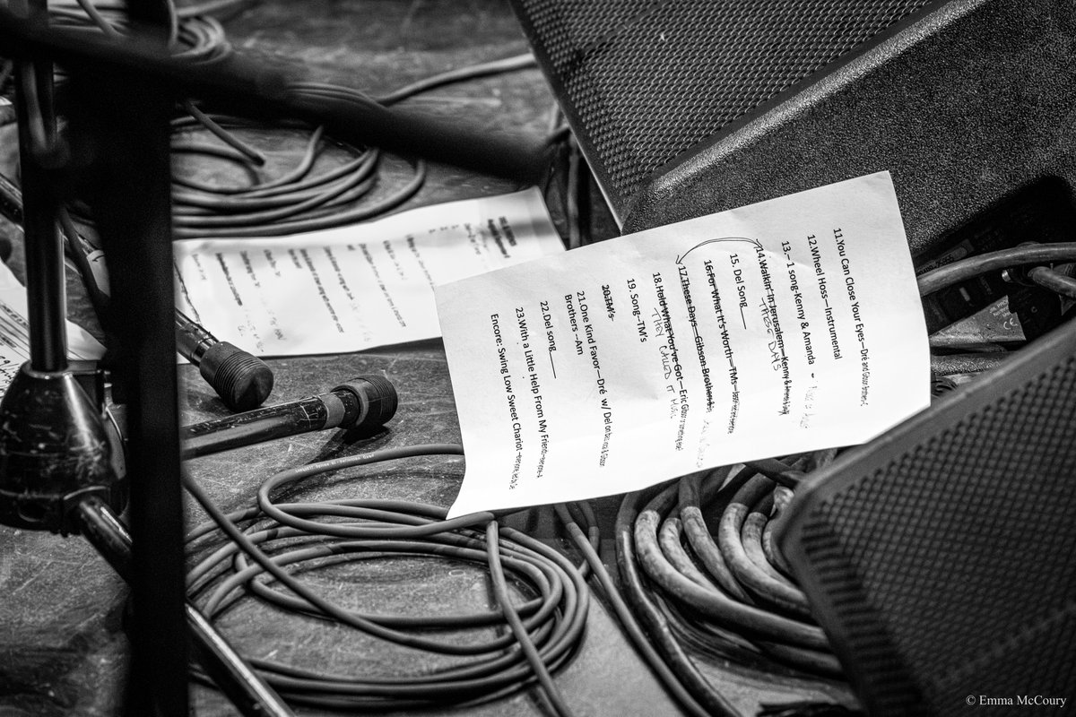 dreandersmusic's tweet photo. Had an amazing time last Friday at “Del & Friends”! What a privilege to perform with amazing musicians that are also great friends…looking forward to the next time. ❤️🎶✨📷: Emma McCoury Photography
@delmccouryband @trvlnmccourys @brothersgibson @KennyandAmandaS #delandfriends https://t.co/AhN97TvkRZ