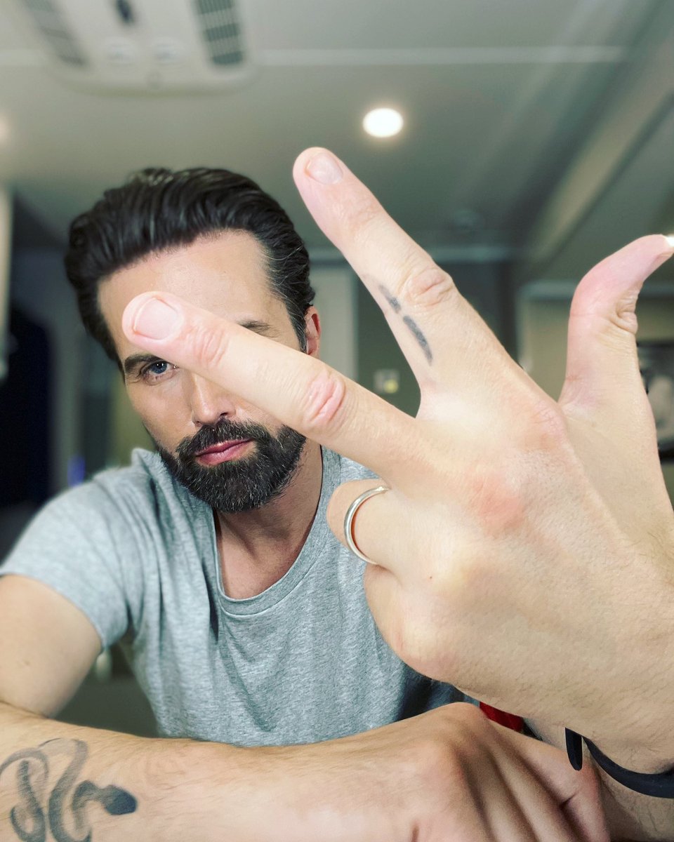 EmmettScanlan's tweet photo. THATS A WRAP!!!! The 3rd Instalment. What a journey. To everyone who said yes to make this gig happen thank you so fuckin much. See yis down the road…✌🏻 &amp; ❤️ #TheTowerIII https://t.co/x9MbpWLzUr