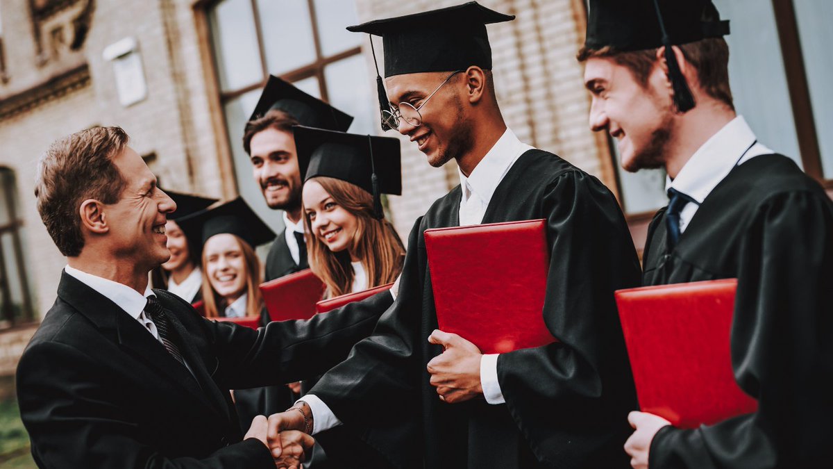 OT_Immigration's tweet photo. Study in Canada. With our expertise and personalized guidance, you can navigate the complex immigration process with ease. #StudyinCanada #WorkinCanada #CanadianImmigration🇨🇦🎓🕶️ https://t.co/KzJapPeTOr