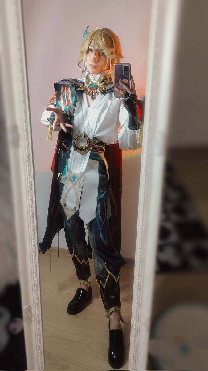 pov Kaveh live in your house 🏡

♥️ Buy him beer everyday
🔄 Make him sleep on the front door rug 

#GenshinImpact #kaveh #卡维