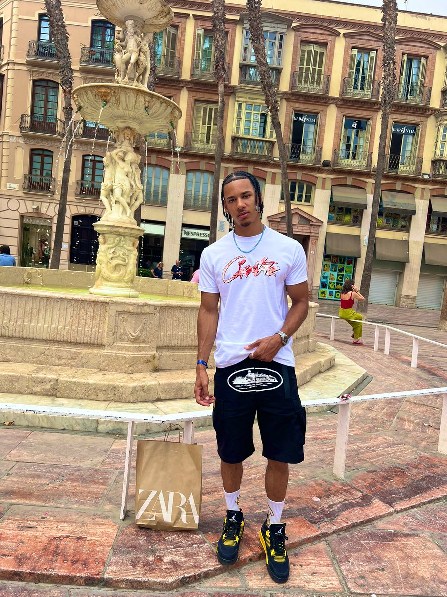 @𝗷𝗮𝗸𝘂𝘇𝗶𝟭🥤 tweet media