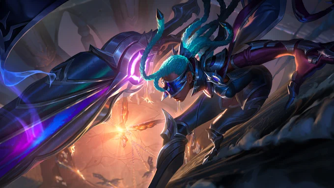 Lunar Eclipse Senna lvl 1: Senna, one of the Order's most ancient knights, has slumbered for centuries.She remembers Kayle's act of atrocity--and upon being awakened, knows the Sun-Eater's return must be stopped at all costs. 