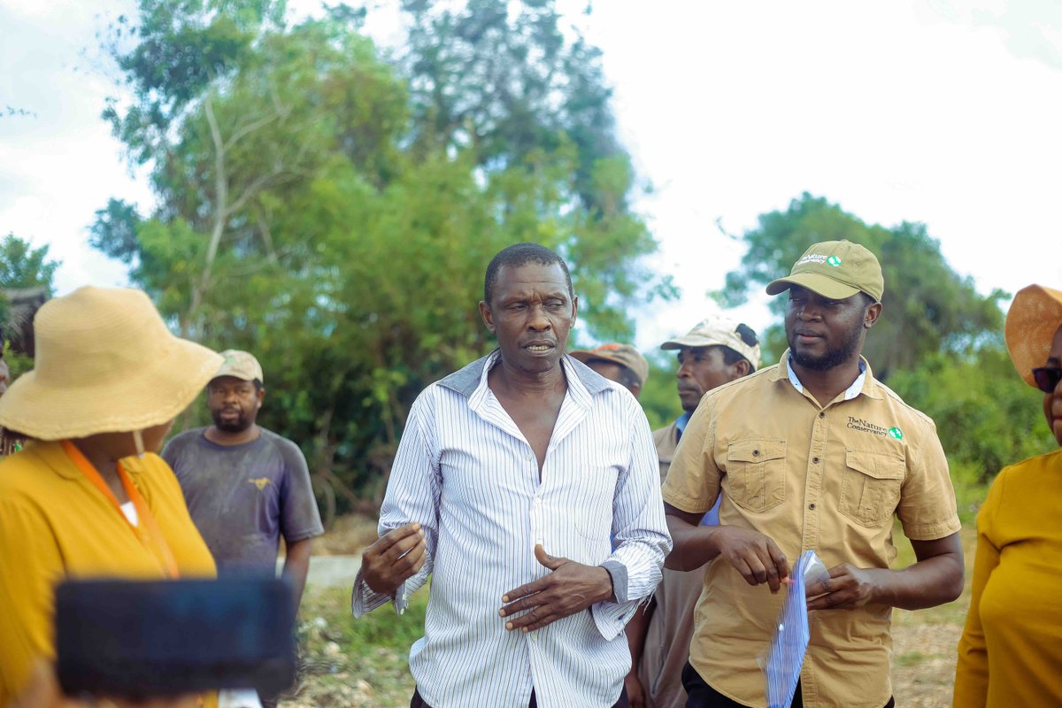 Also with @nature_Africa, the ICCF Group facilitated a guided tour of seaweed farms led by local farmers in the Muungoni area of Unguja Islands. The parliamentarians were made aware of the processes involved in seaweed farming & regulatory challenges the farmers face.