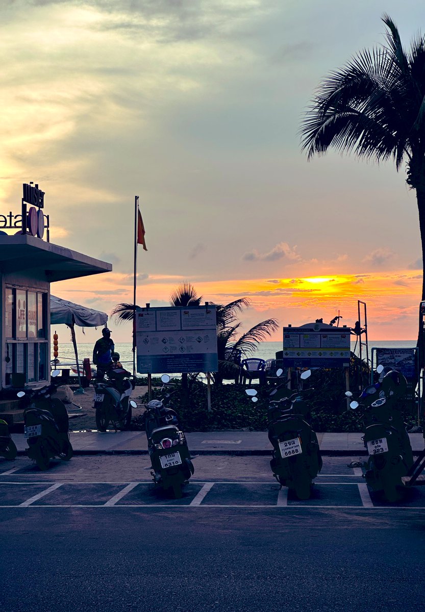 Mbuabbas_'s tweet photo. Pa Tong Beach Sunset .. 🇹🇭 https://t.co/m815r7juE0