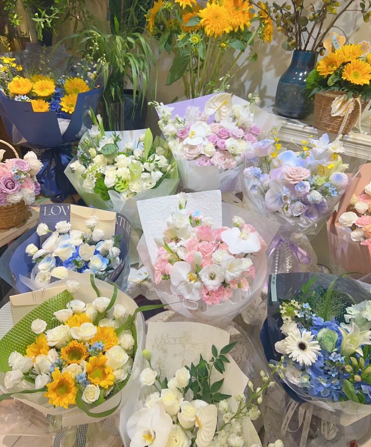 piinkibun's tweet image. i love flowers so much
