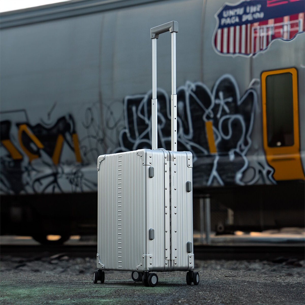 Aleon Aluminum Case tweet media