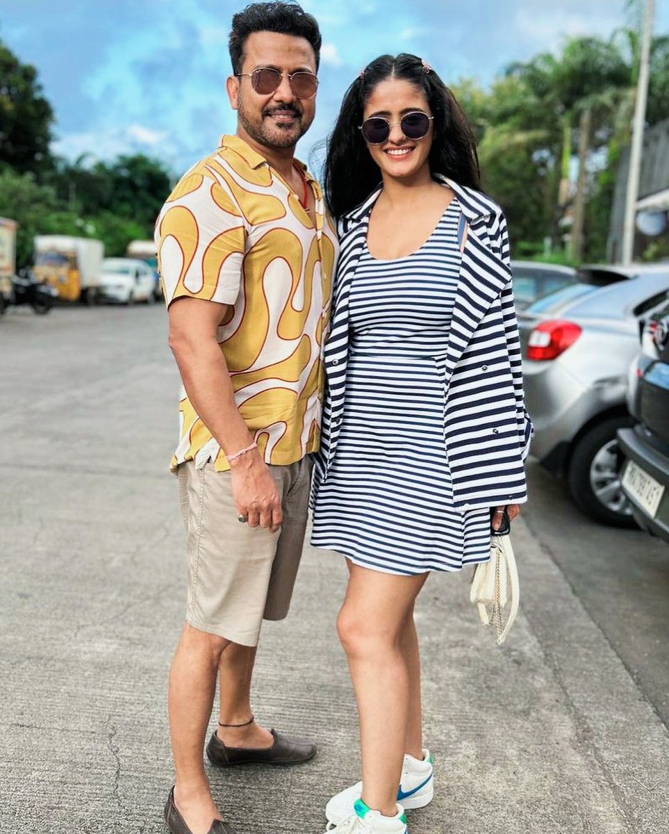 neelsbist's tweet photo. It's been a long time, have seen her in a smart cool casual look.
Friends are family we choose for ourselves, Cheers to the best their friendship out there 👍🏻🧿
#AyeshaSingh #MridulKumar https://t.co/avHufnwn1x
