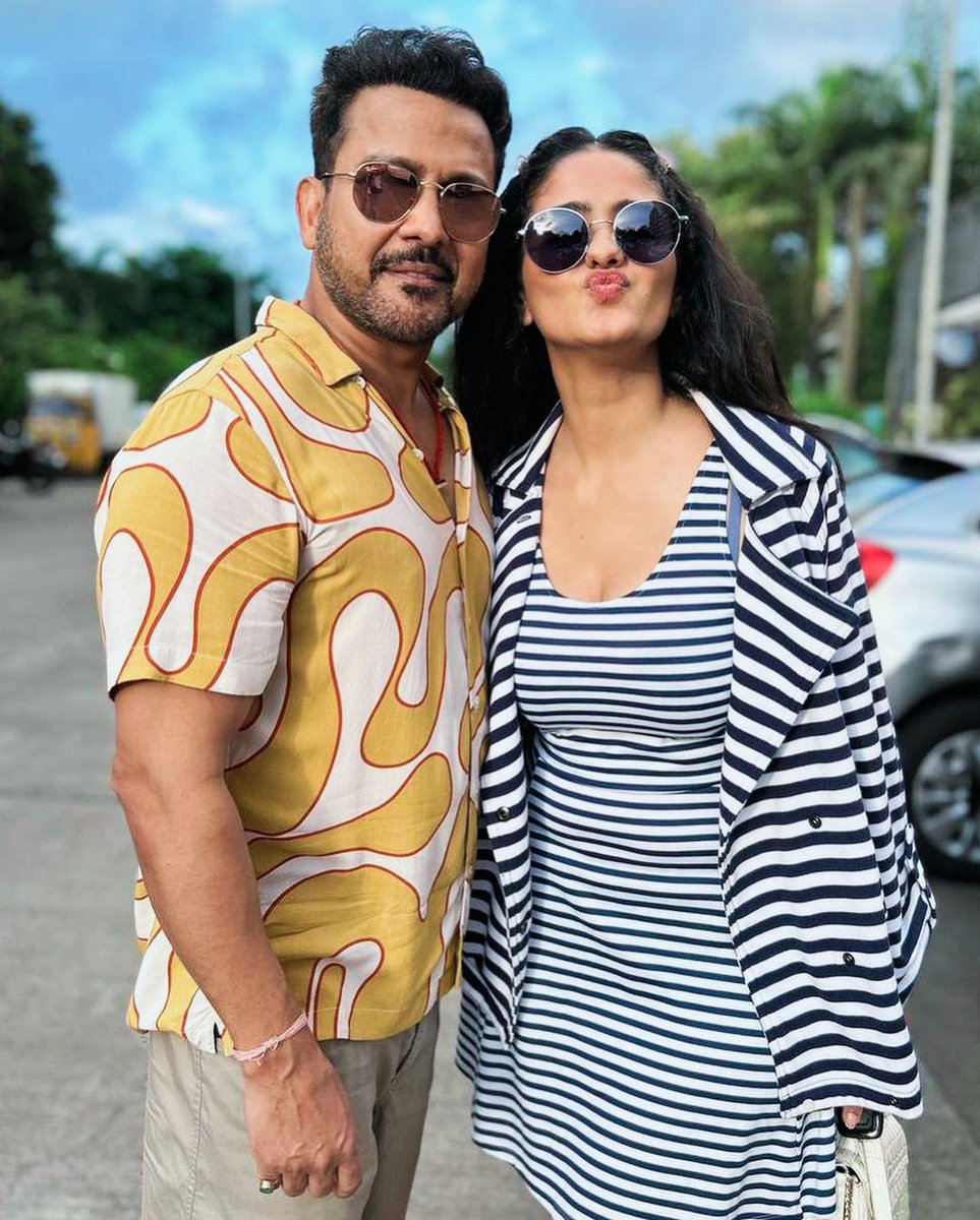 neelsbist's tweet photo. It's been a long time, have seen her in a smart cool casual look.
Friends are family we choose for ourselves, Cheers to the best their friendship out there 👍🏻🧿
#AyeshaSingh #MridulKumar https://t.co/avHufnwn1x
