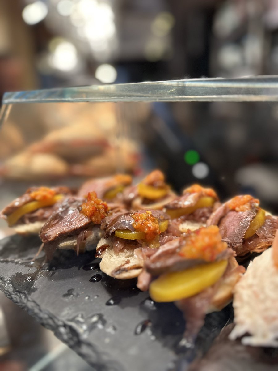 Sam Linsell tweet media