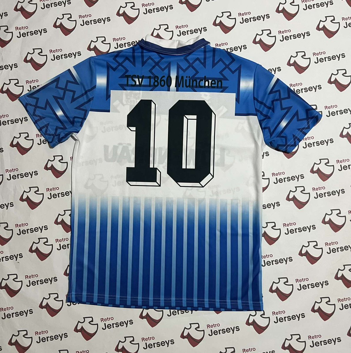 RetroJerseys2's tweet photo. TSV 1860 München Shirt 1994-1995 Away

Price 60$

Sizes Available: XS-XXL

https://t.co/HXa59kZio6

#1860MünchenTrikot #TrikotLove #FootballFashion #1860MünchenPride #1860Munchen #1860München #MünchenFootball #TrikotCollection #FootballClub1860München #1860MünchenJersey https://t.co/mI6b2dCArc