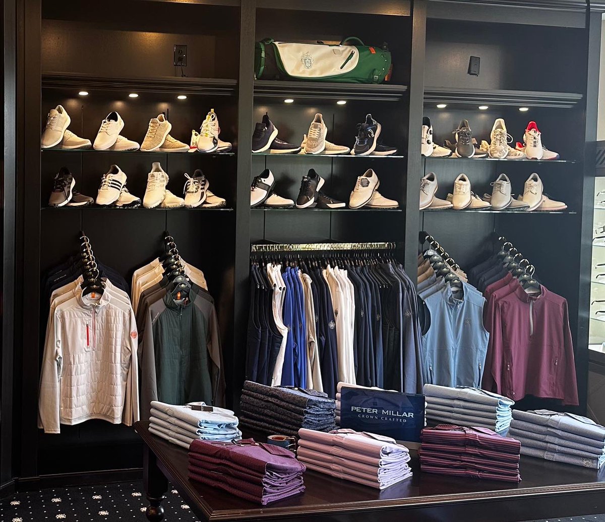 TrumpGolfDC's tweet photo. Members new fall merchandise has arrived at the golf pro shop at @trumpgolfdc. Come in to see the new stock and let us assist you with new fall items for chillier days in the near future! #fallgolf #fallattire #trumpgolf #golfattire https://t.co/oMpCMeZdvs