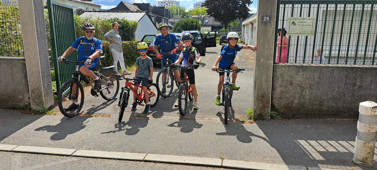Rentrée du groupe 2 de l'école française de VTT du Vannes cyclo randonneurs 
Une Rentrée en douceur
<a href="/FFVelo_officiel/">FFVélo</a>