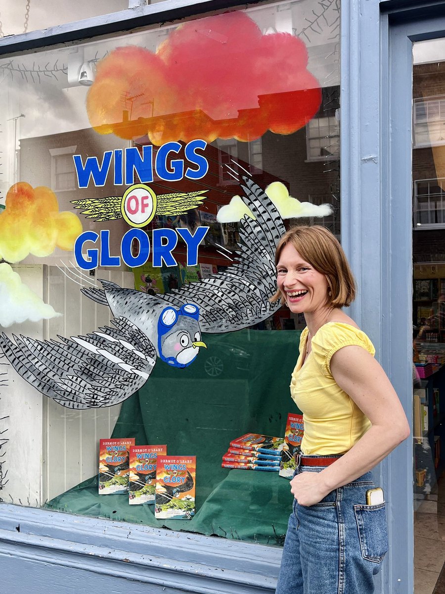 misspowellpeeps's tweet photo. Great day painting Linus on the window at @pickledbooks and signing #wingsofglory books with @radioleary ✍🏽 

Wings of Glory publishes TOMORROW! https://t.co/vBGTA1Sw3n