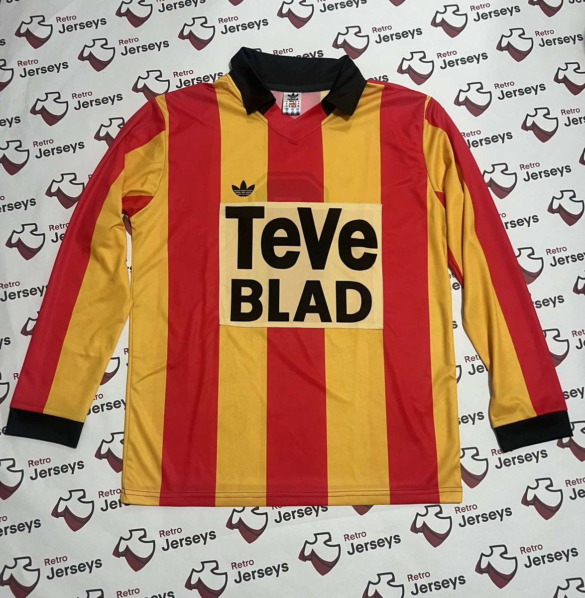 RetroJerseys2's tweet photo. KV Mechelen Shirt 1988-1989 Home

Price 60$

Sizes Available: XS-XXL

https://t.co/rWk4eKmL13

#kvmechelenshirt #kvmechelenfans #kvmechelenclub #kvmechelensupporter #kvmechelenmerch #kvmechelen #kvmechelenjersey #kvmechelenfootball #kvmechelenofficial #kvmechelencollection https://t.co/Di74dMzax9