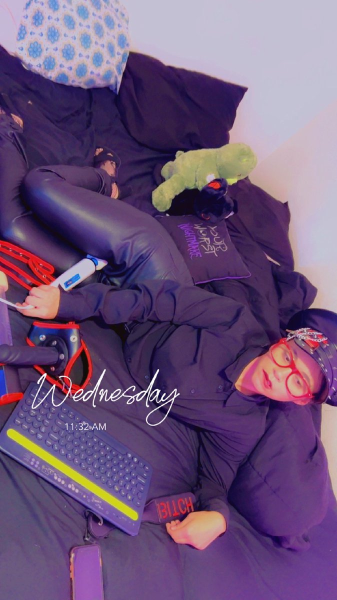 RBby23's tweet photo. Come control me Live🙈🖤🫶🏼 
Link in bio😘 
#Sexy #Rose https://t.co/pMJTNPJb4m